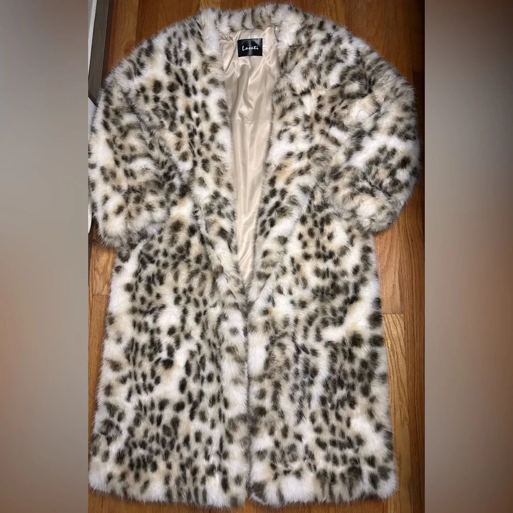 Chic Leopard Print Teddy Jacket - Picture 1 of 2